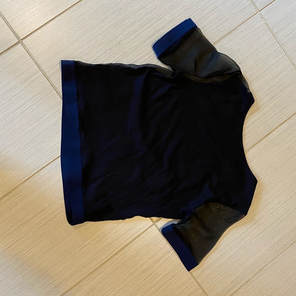 Zara Design Top - Picture 2 of 2